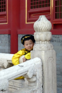 Klein Chinees toeristje in de Verboden Stad
